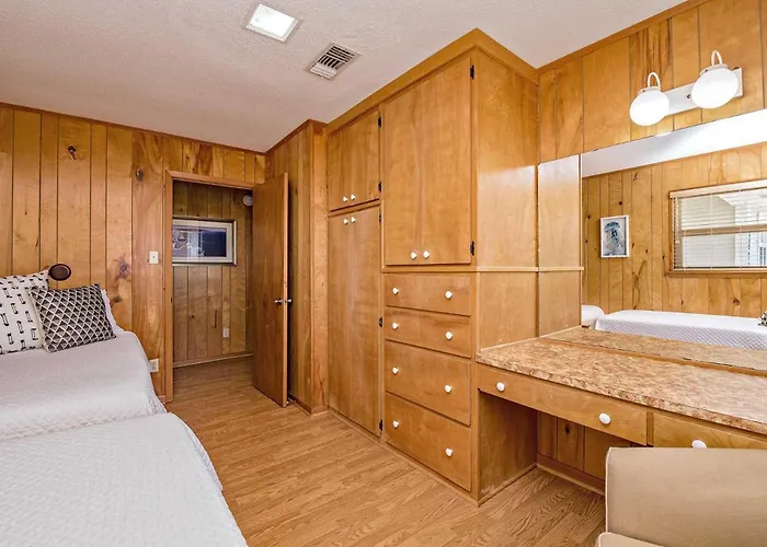 Holiday home Breezy *